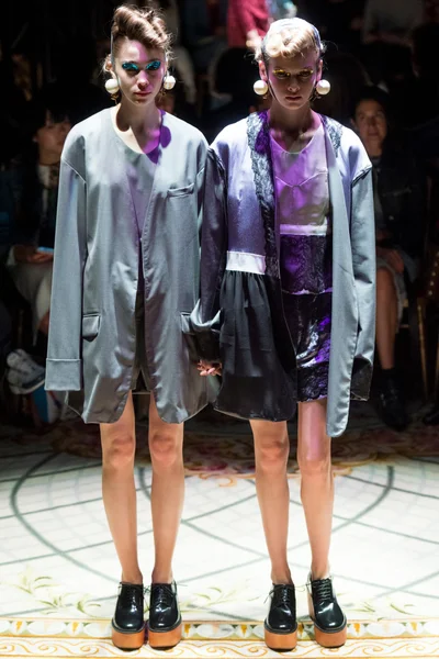 Look 26